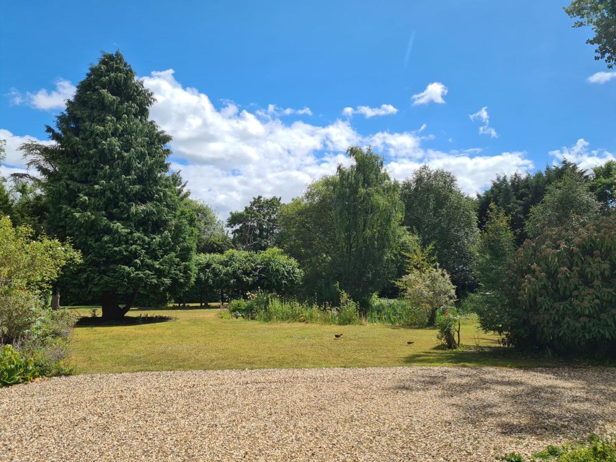 The Reading Whole Apartment With Private Lake And Gardens Luaran gambar